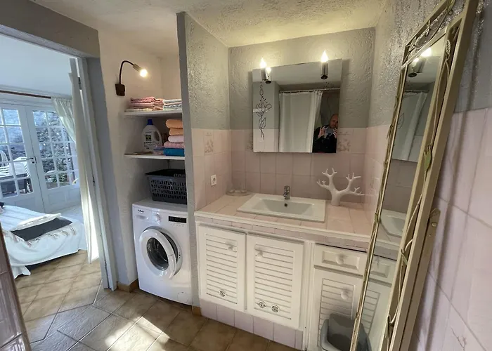 Апартаменти Charming Close To The Sea Сент-Максім