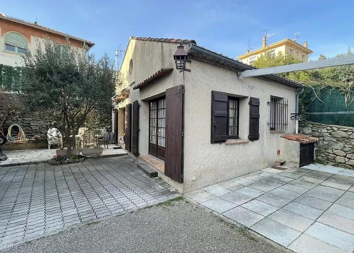 Charming Close To The Sea Апартаменти *