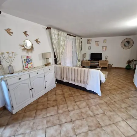 Charming House Just A Few Minutes From The Casa de Férias Sainte-Maxime