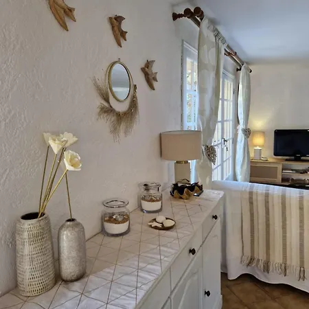 Charming House Just A Few Minutes From The