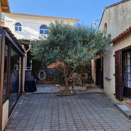 Charming House Just A Few Minutes From The *