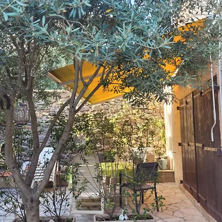 Charming House Just A Few Minutes From The